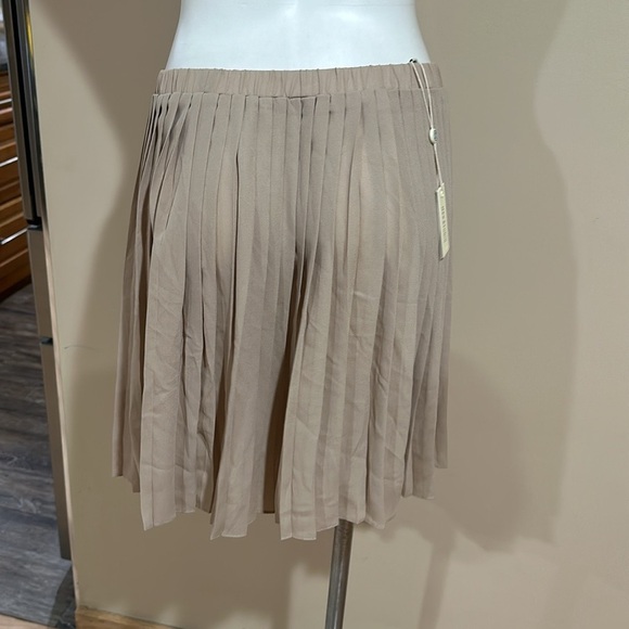 Max Studio Tan Midi A-Line Skirt - Picture 7 of 9